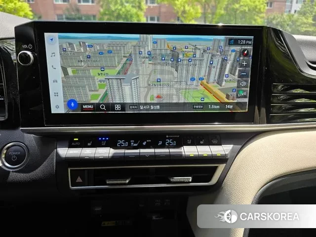 Toyota Camry (XV80) 2024 Белый из Кореи, фото 2