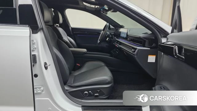 Hyundai Grandeur Hybrid (GN7) 2023 Белый из Кореи, фото 2