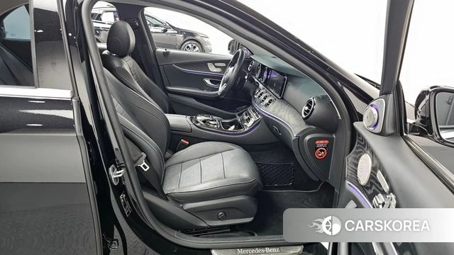 Mercedes-Benz E-Class W213 2019 Черный из Кореи, фото 2