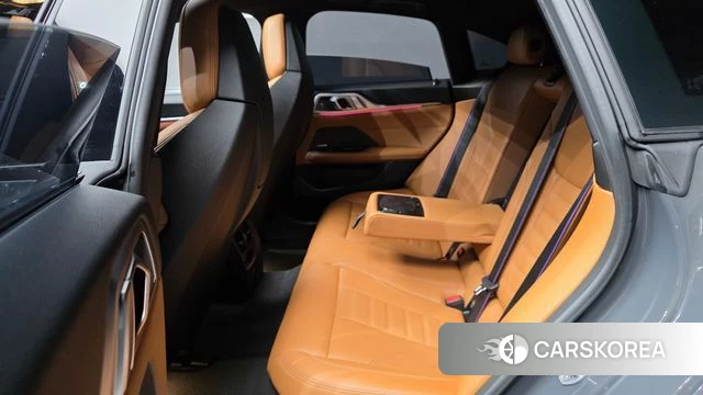 BMW i4 2024 Серебристо-серый из Кореи, фото 2