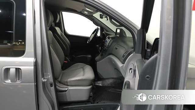 Hyundai The New Grand Starex 2018 Серебряный из Кореи, фото 2