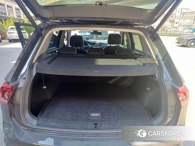 Volkswagen Tiguan second Generation 2020 Серый из Кореи, фото 2