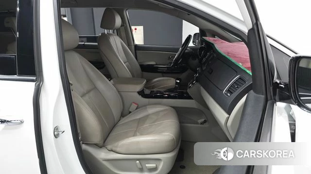Kia The New Carnival 2018 Белый из Кореи, фото 2