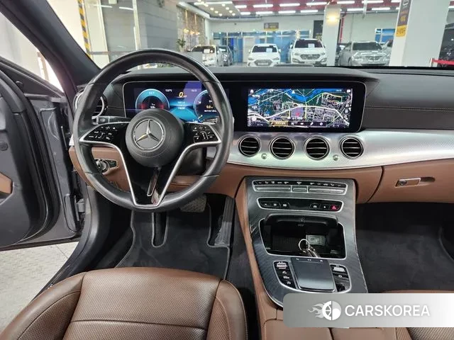 Mercedes-Benz E-Class W213 2021 Серый из Кореи, фото 2