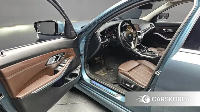 BMW 3 Series (G20) 2021 Небесно-голубой из Кореи, фото 2