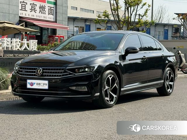 Volkswagen Magotan 2025 Черный из Китая, фото 2