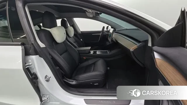 Tesla Model 3 2022 Белый из Кореи, фото 2