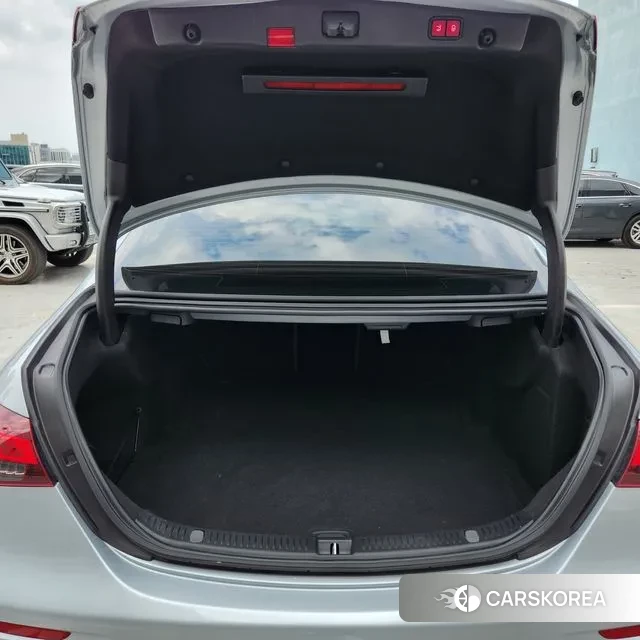 Mercedes-Benz E-Class W213 2021 Серебряный из Кореи, фото 2