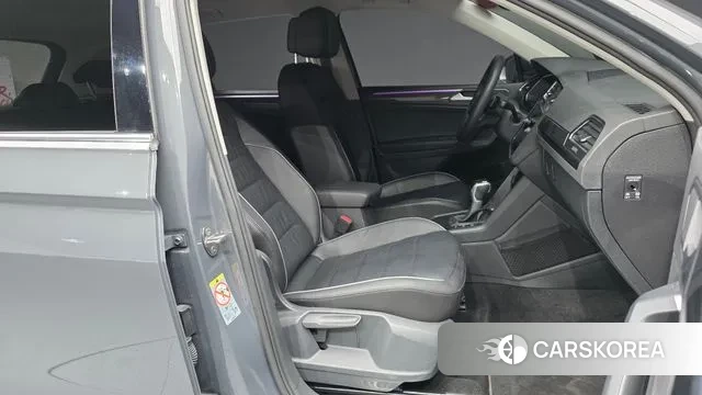 Volkswagen Tiguan second Generation 2022 Серый из Кореи, фото 2