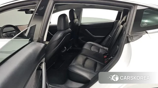 Tesla Model 3 2020 Белый из Кореи, фото 2