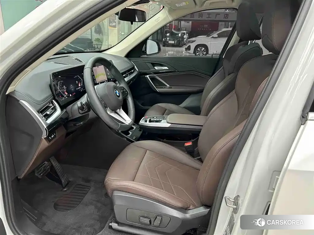 BMW X1 2023 Белый из Китая, фото 2