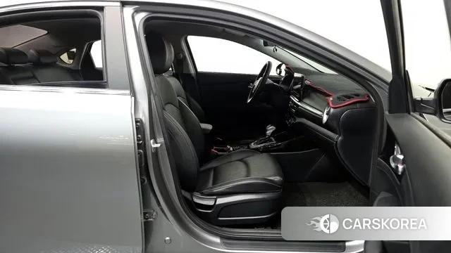 Kia The New K3 2nd generation 2021 Серебристо-серый из Кореи, фото 2