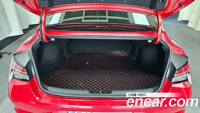 Hyundai Avante Hybrid (CN7) 2022 Красный из Кореи, фото 2