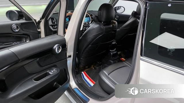 Mini Cooper Countryman 2022 Серебряный из Кореи, фото 2