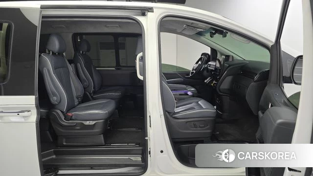 Hyundai Staria 2022 Белый из Кореи, фото 2