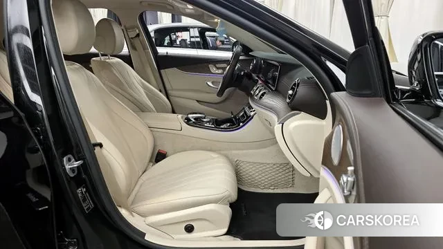 Mercedes-Benz E-Class W213 2020 Черный из Кореи, фото 2