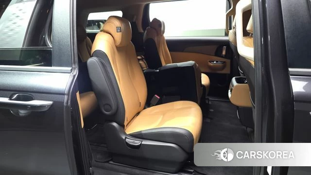 Kia Carnival 4th generation 2023 Серый из Кореи, фото 2