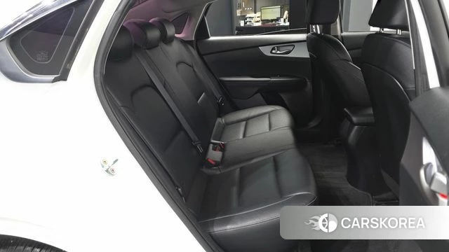 Kia The New K3 2nd generation 2021 Белый из Кореи, фото 2