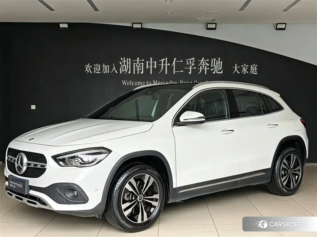 Mercedes-Benz GLA 2023 Белый из Китая, фото 2