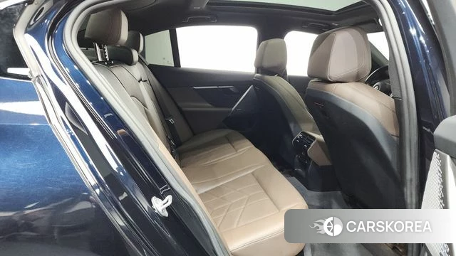 BMW 5 Series (G60) 2024 Черный из Кореи, фото 2