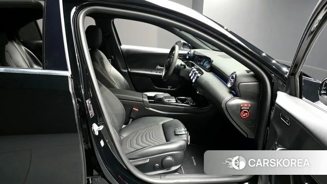 Mercedes-Benz A-Class W177 2020 Черный из Кореи, фото 2