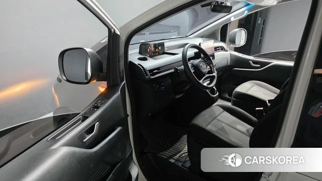 Hyundai Staria 2023 Белый из Кореи, фото 2
