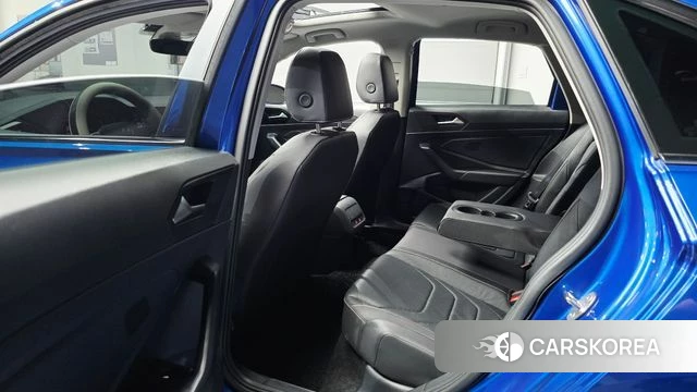 Volkswagen 7th Generation of Jetta 2024 Синий из Кореи, фото 2