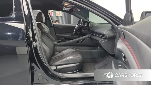 Hyundai The New Avante (CN7) 2025 Черный из Кореи, фото 2