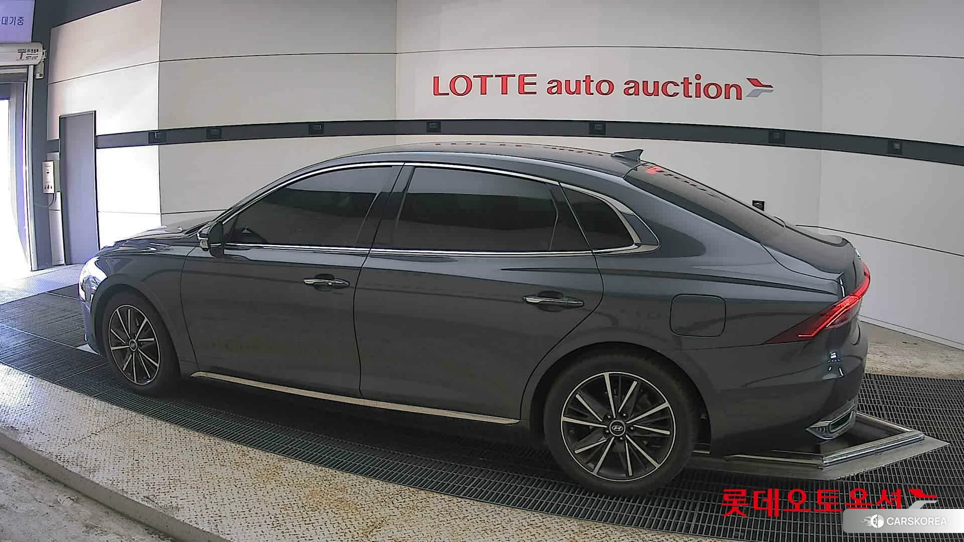 Hyundai Grandeur 2022 Nocturne Grey Metallic из Кореи, фото 2