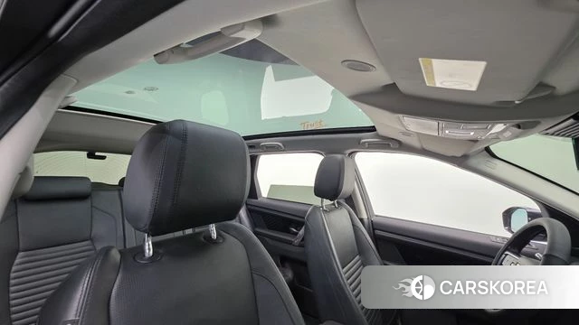 Land Rover Discovery Sports 2nd Generation 2022 Серебряный из Кореи, фото 2