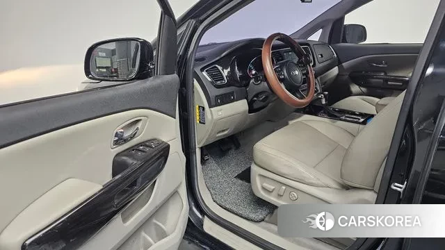 Kia The New Carnival 2019 Черный из Кореи, фото 2