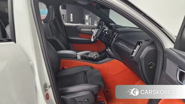 Volvo XC40 2021 Белый из Кореи, фото 2