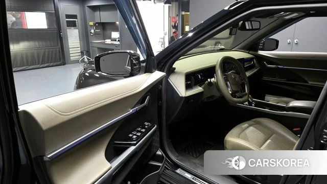 Ssangyong Torres 2023 Черный из Кореи, фото 2