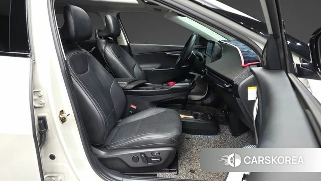 Kia EV6 2023 Жемчужный цвет из Кореи, фото 2