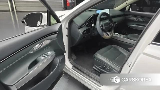 Genesis Electrified GV70 2022 Белый из Кореи, фото 2