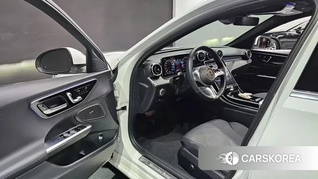 Mercedes-Benz C-Class W206 2024 Белый из Кореи, фото 2