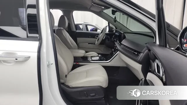 Kia Carnival 4th generation 2023 Белый из Кореи, фото 2