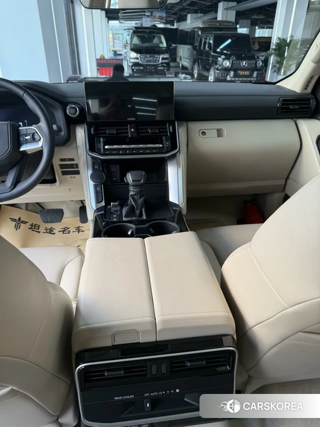 Toyota Land Cruiser (imported) 2025 Белый из Китая, фото 2