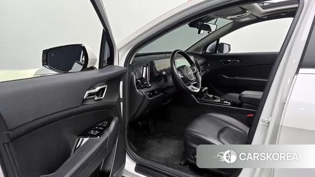 Kia Sportage 5th Generation 2021 Белый из Кореи, фото 2