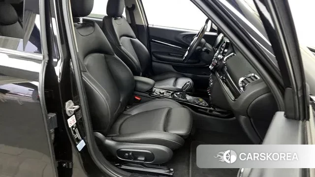 Mini Cooper Clubman 2021 Черный из Кореи, фото 2