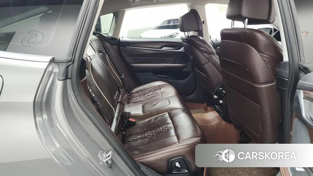 BMW 6 Series GT (G32) 2021 Серебристо-серый из Кореи, фото 2