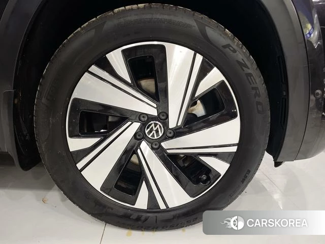 Volkswagen Tourang 2022 Черный из Китая, фото 2