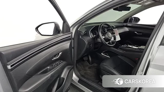 Hyundai Tucson (NX4) 2021 Серебристо-серый из Кореи, фото 2