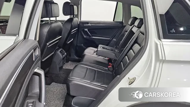 Volkswagen Tiguan second Generation 2018 Белый из Кореи, фото 2