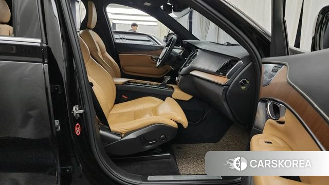 Volvo XC90 second Generation 2019 Черный из Кореи, фото 2