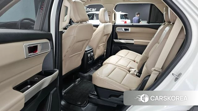 Ford Explorer 6th Generation 2022 Белый из Кореи, фото 2