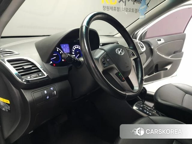 Hyundai Accent (New type) 2019 Жемчужный цвет из Кореи, фото 2