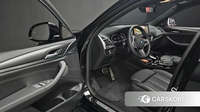 BMW X4 (G02) 2025 Черный из Кореи, фото 2