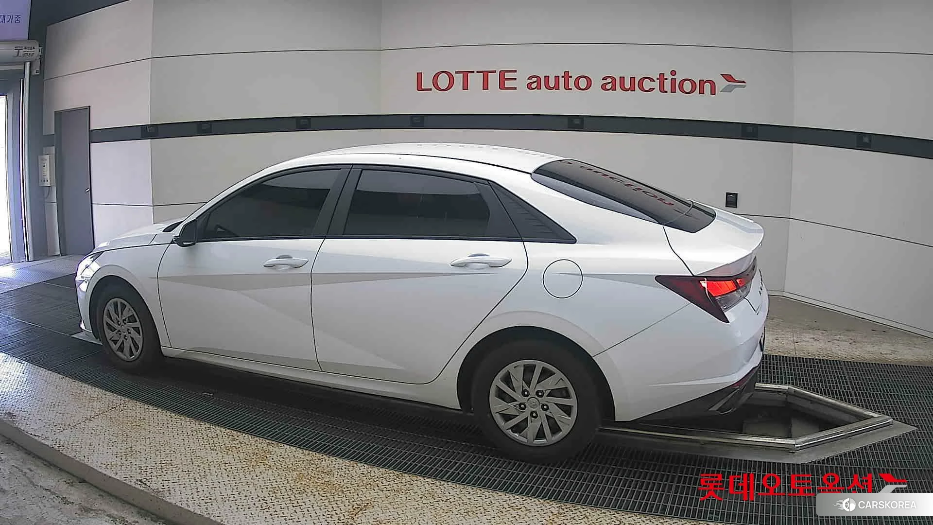 Hyundai Avante 2021 Polar White из Кореи, фото 2