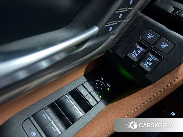 Toyota Alphard 4th Generation 2024 Черный из Кореи, фото 2